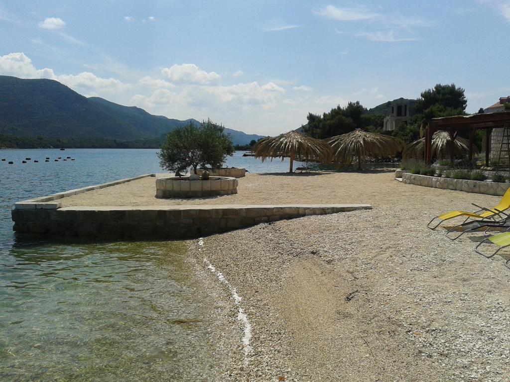Holiday Home Villa Pindo Ston Εξωτερικό φωτογραφία