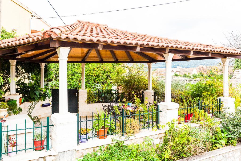 Holiday Home Villa Pindo Ston Εξωτερικό φωτογραφία