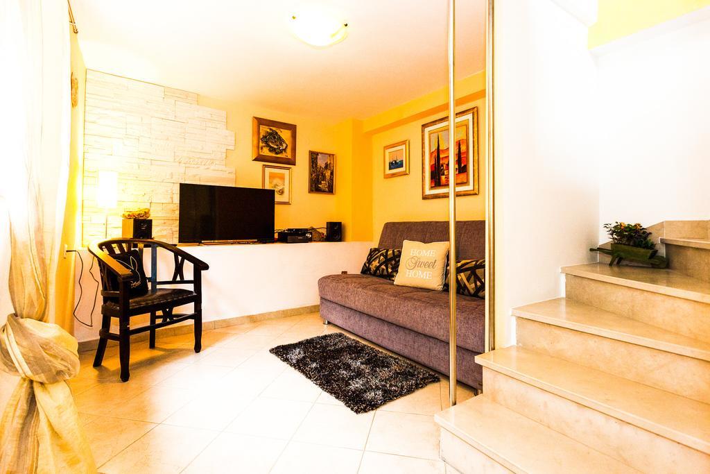 Holiday Home Villa Pindo Ston Εξωτερικό φωτογραφία