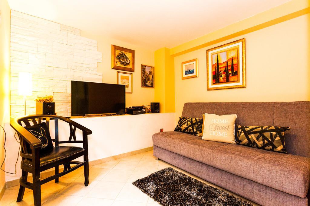Holiday Home Villa Pindo Ston Εξωτερικό φωτογραφία