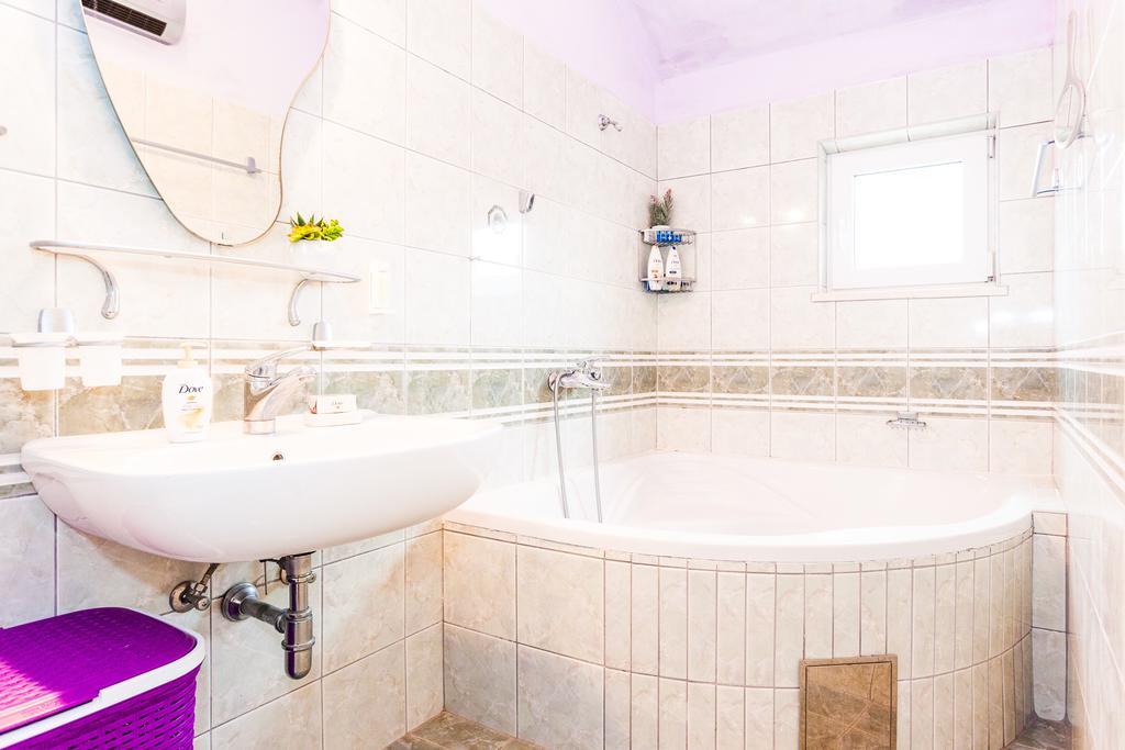 Holiday Home Villa Pindo Ston Εξωτερικό φωτογραφία